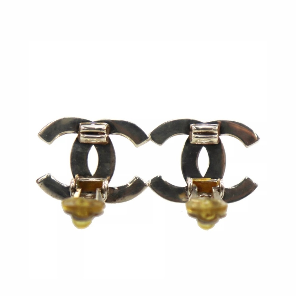 ❌SOLD❌ Chanel Vintage Silver Clip On Earrings - Picture 3 of 3